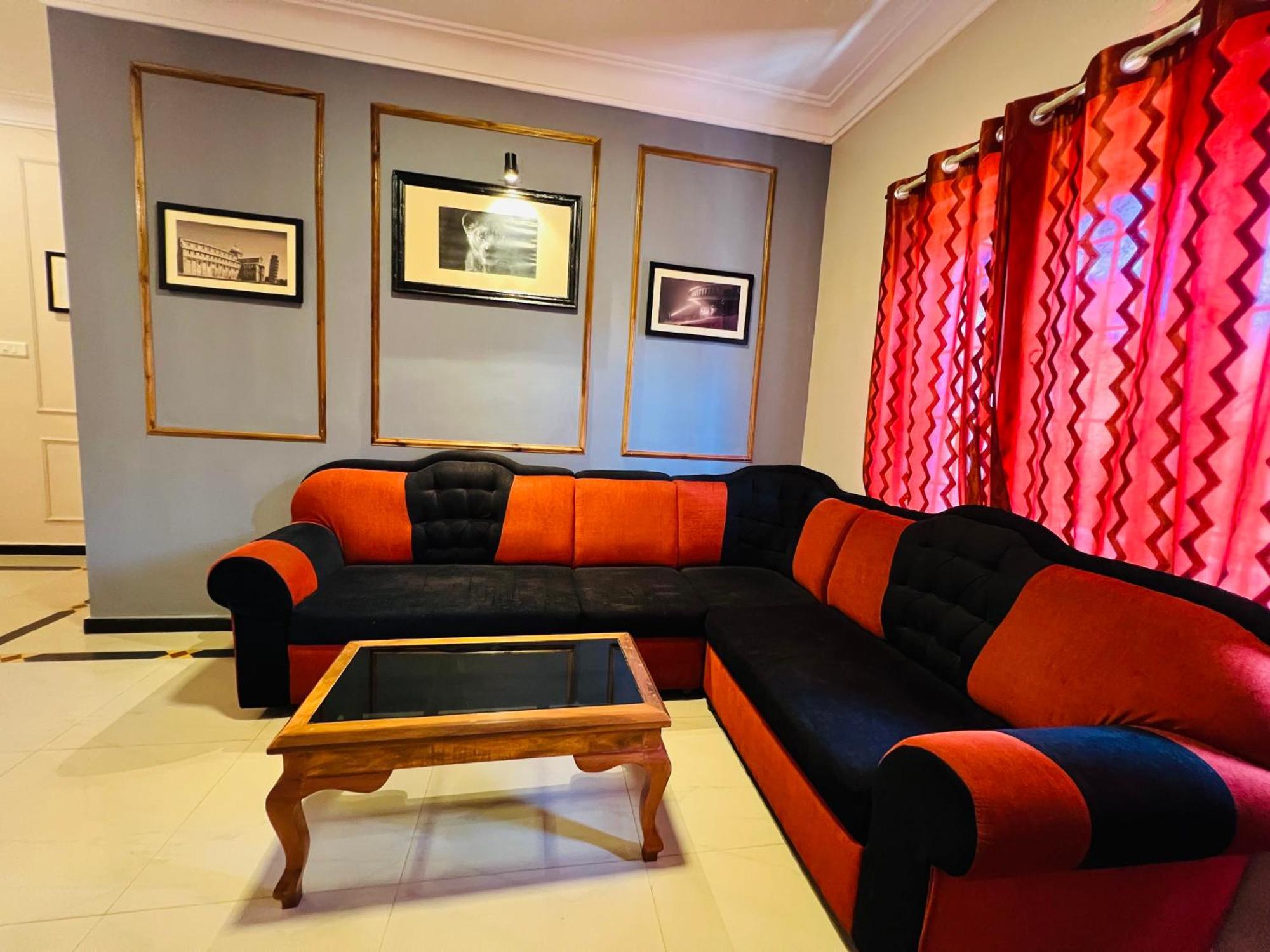 Ganga's Sri Balaji Cottage Ooty Bagian luar foto
