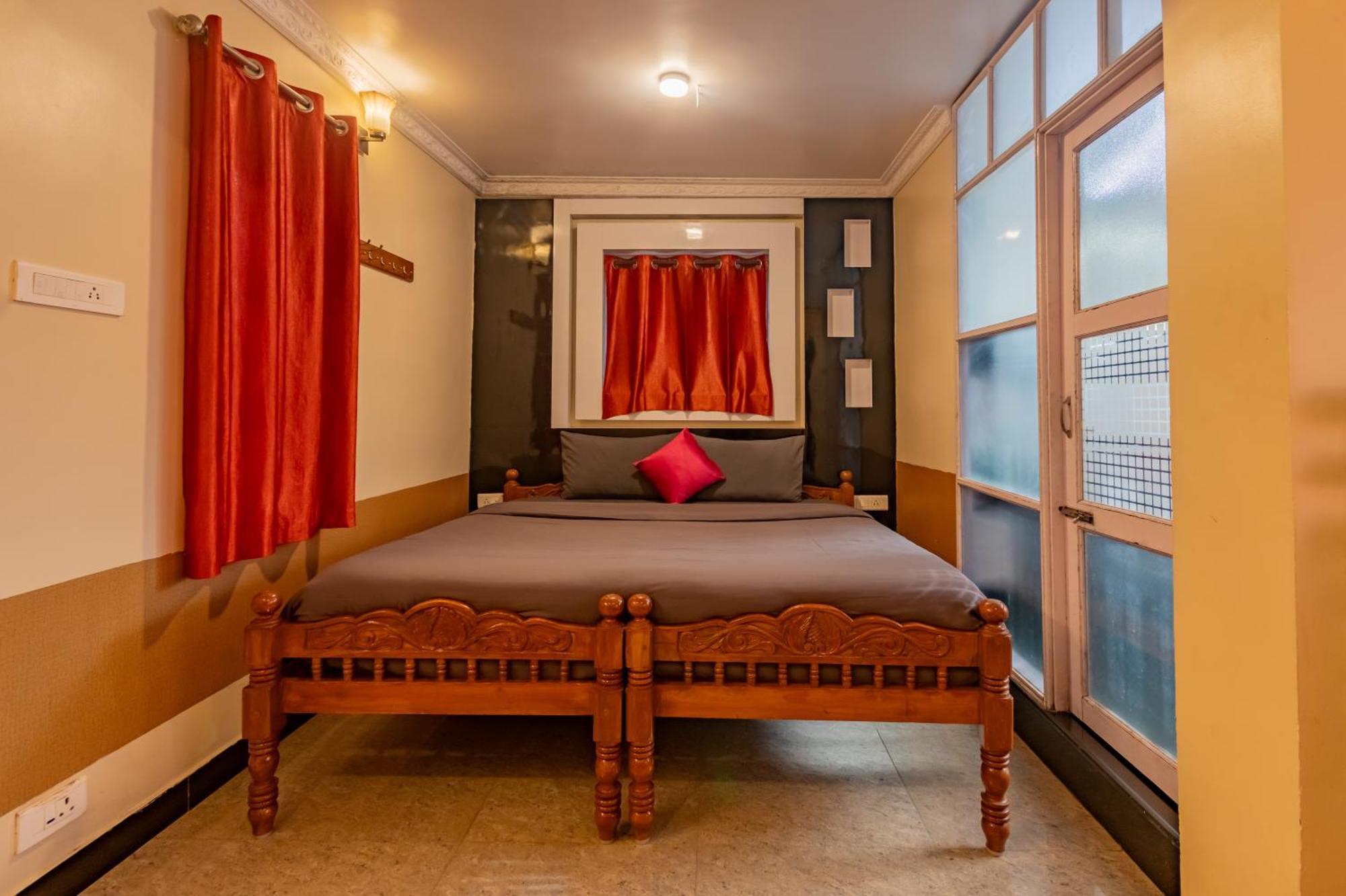Ganga's Sri Balaji Cottage Ooty Bagian luar foto